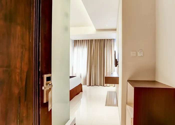 فندق Collection O Near Pantai Kuta Formerly Premium 4*