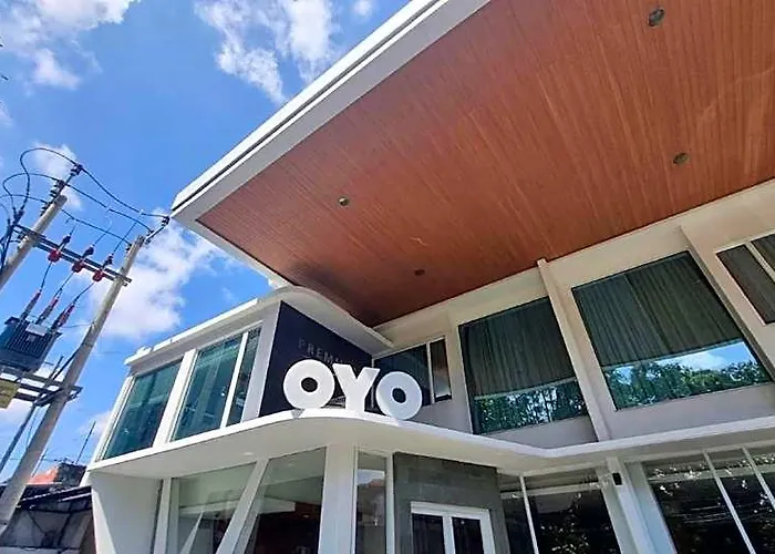 فندق Collection O Near Pantai Kuta Formerly Premium ليجيان