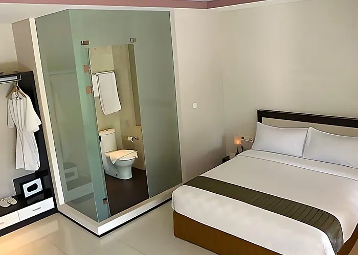 فندق Collection O Near Pantai Kuta Formerly Premium 4*